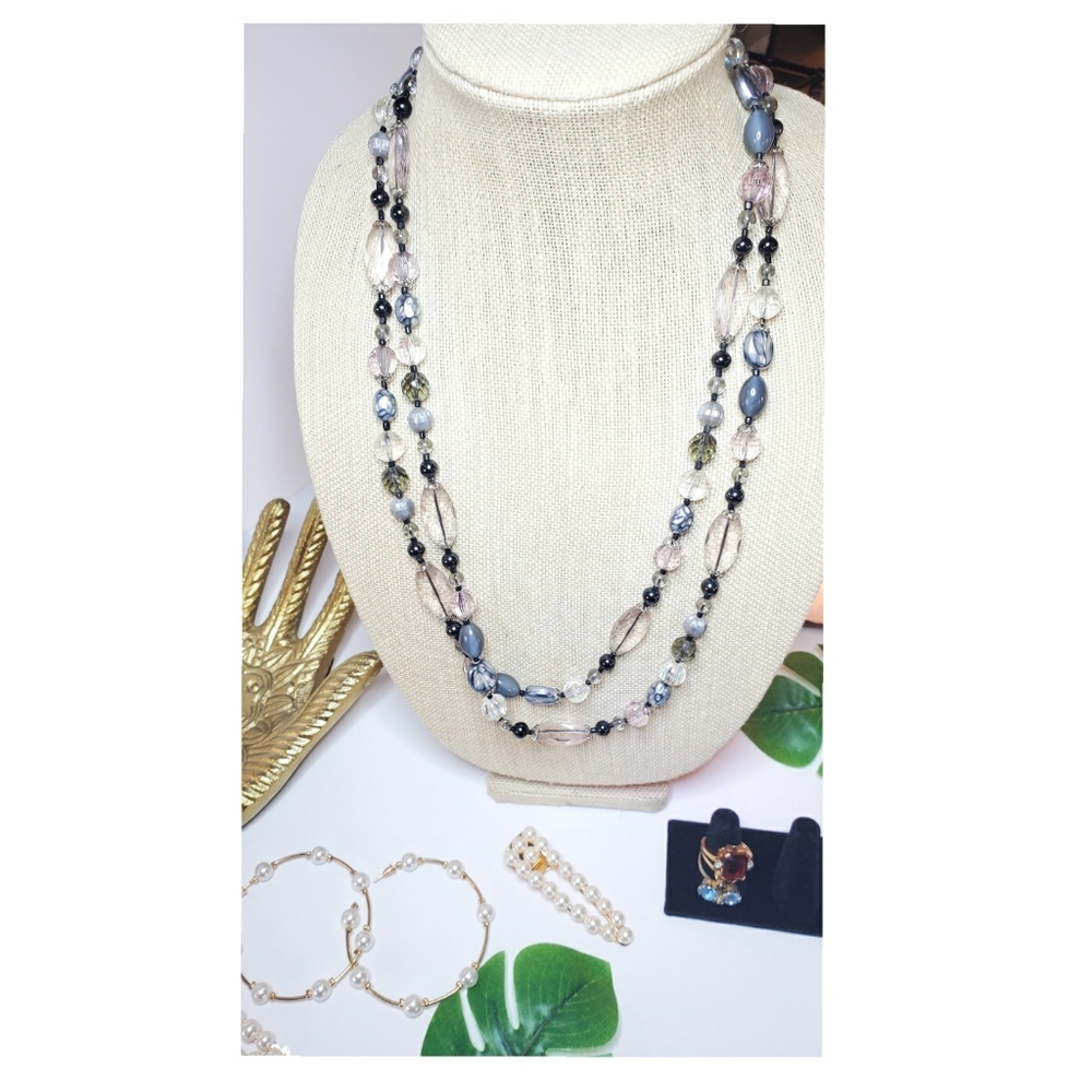 Opalescent beaded vintage necklace.